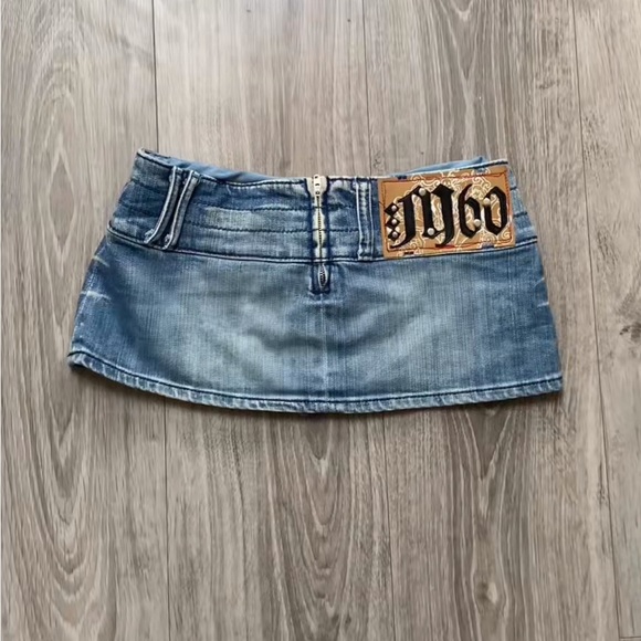 LOOKING FOR - Picture 5 of 6